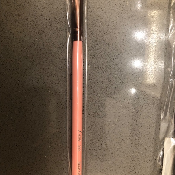 Hikari Colour pop plus more makeup - Picture 7 of 12